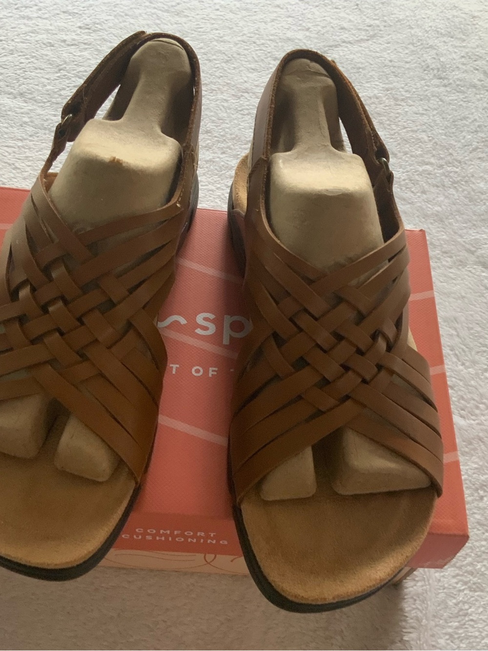 Marc fisher  Woven Leather  Sandals - Brown retail $69. Size 7.5 sku 3052